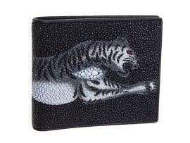 Кошелек из кожи ската с рисунком тигра