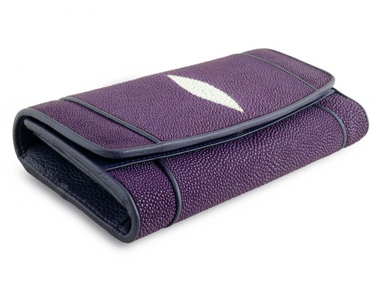 Большой женский кошелек из кожи ската цвета Purple